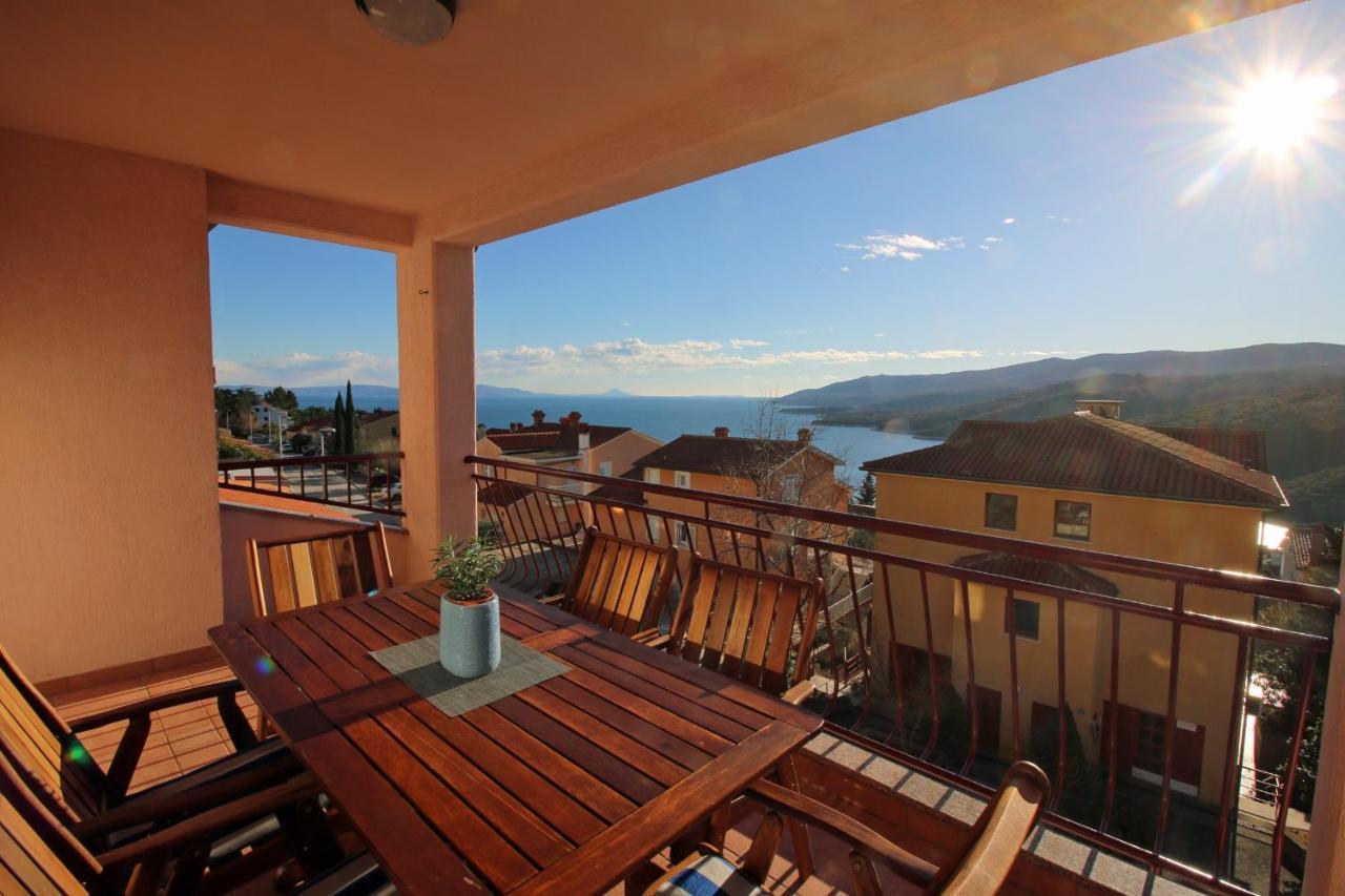 Apartments With A Parking Space Rabac, Labin - 7429 المظهر الخارجي الصورة