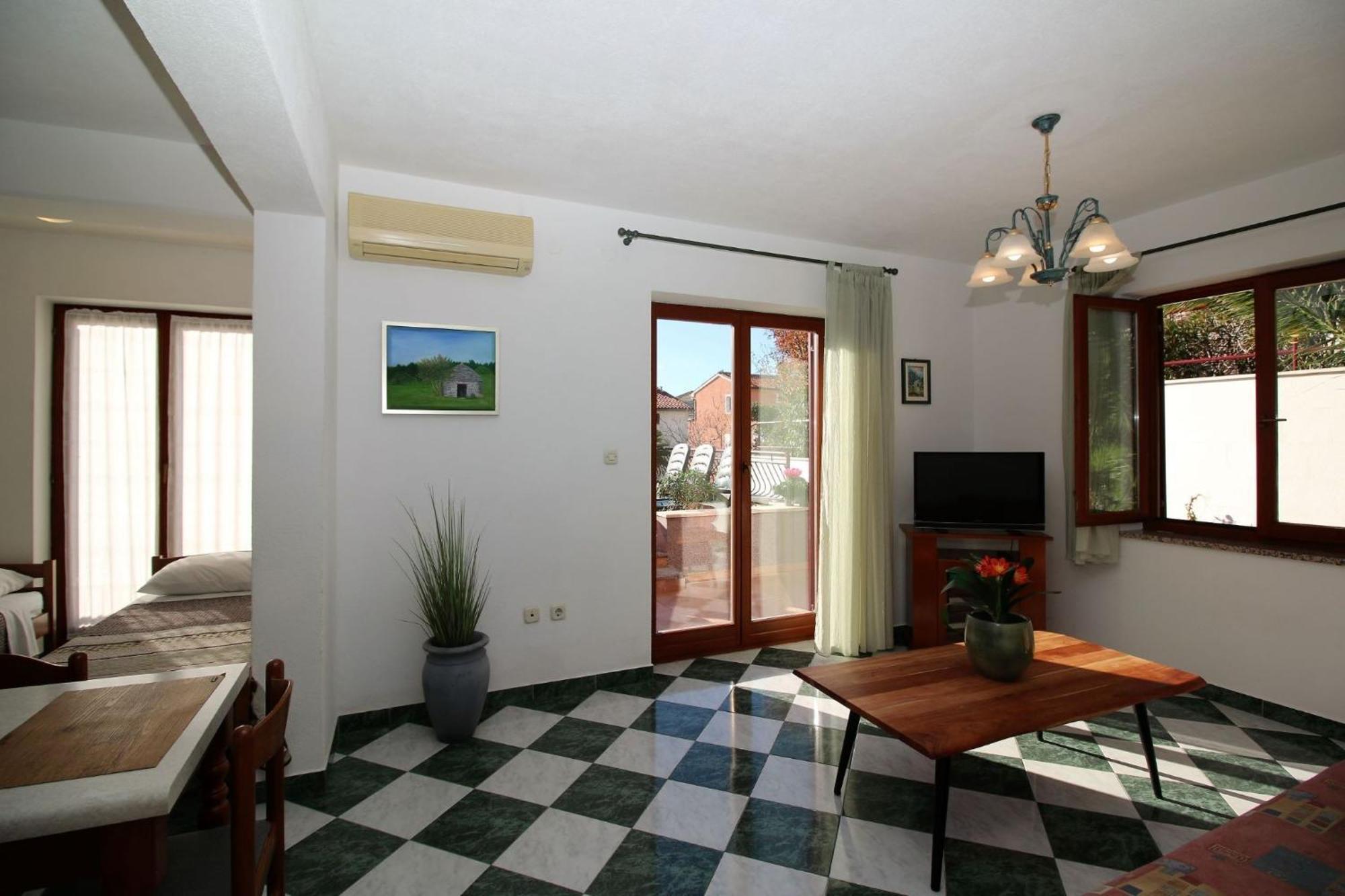 Apartments With A Parking Space Rabac, Labin - 7429 المظهر الخارجي الصورة