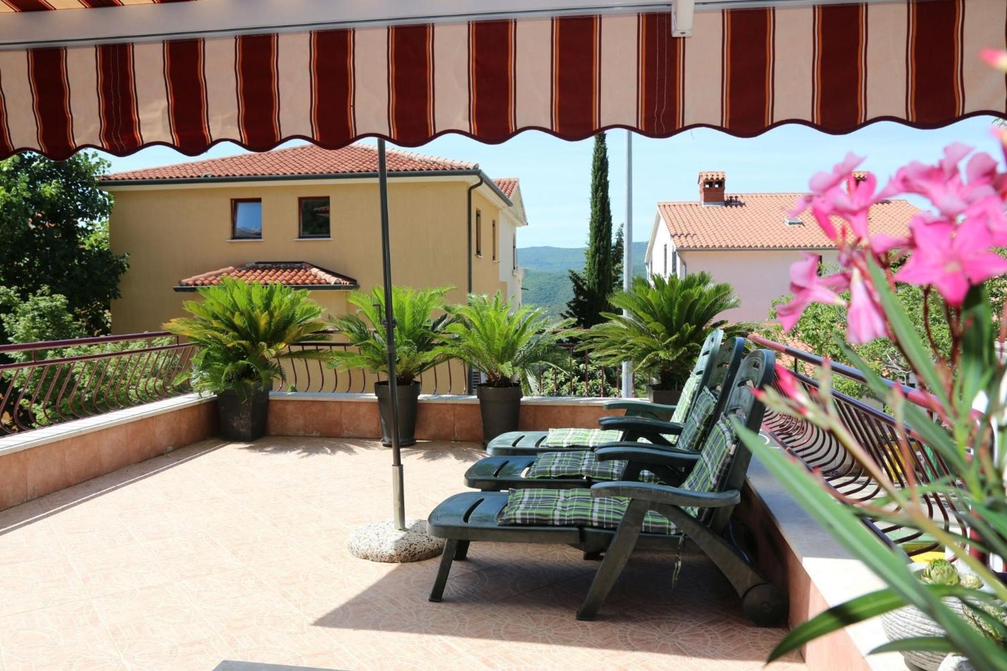 Apartments With A Parking Space Rabac, Labin - 7429 المظهر الخارجي الصورة